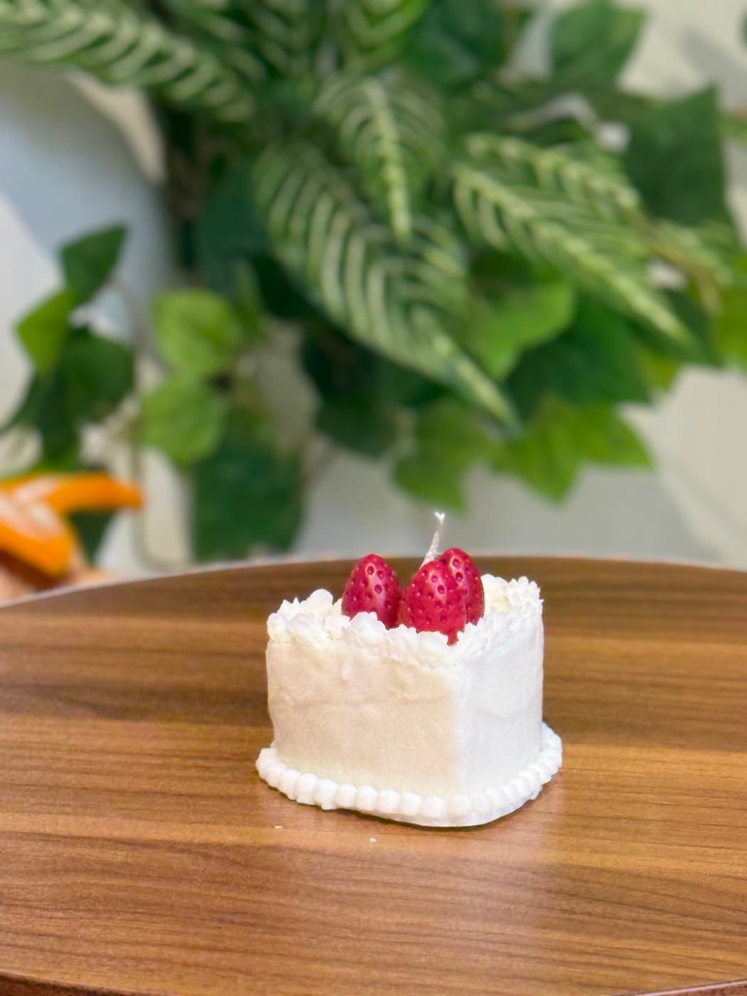 Ürək tort çiyələk şam